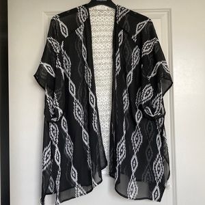 Charming Charlie Kimono